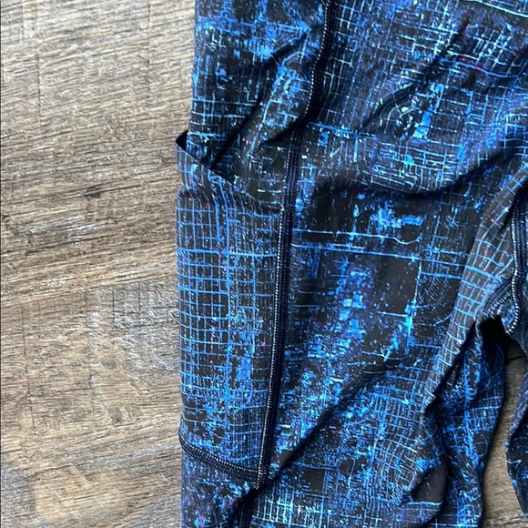 Lululemon Keep Your Form Tight 25"
City Lights Multi Black / Black - Picture 7 of 10